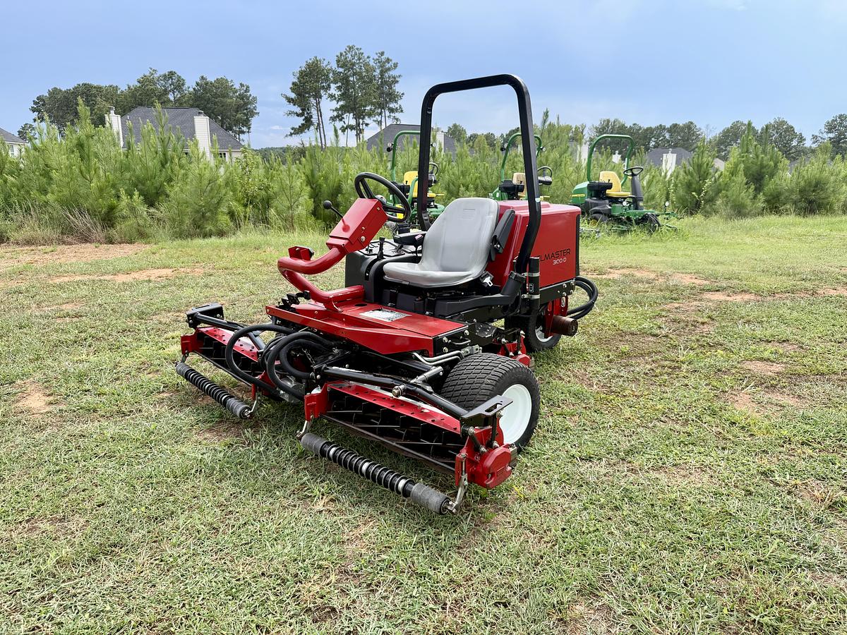Used 2010 Toro Reelmaster 3100-D