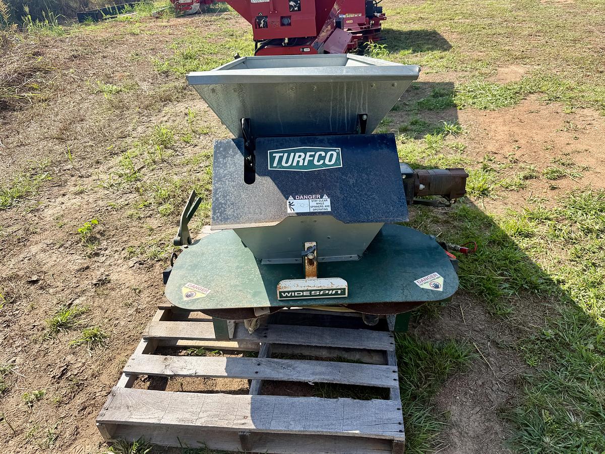 Used Turfco 1530 Wide Spin Top Dresser