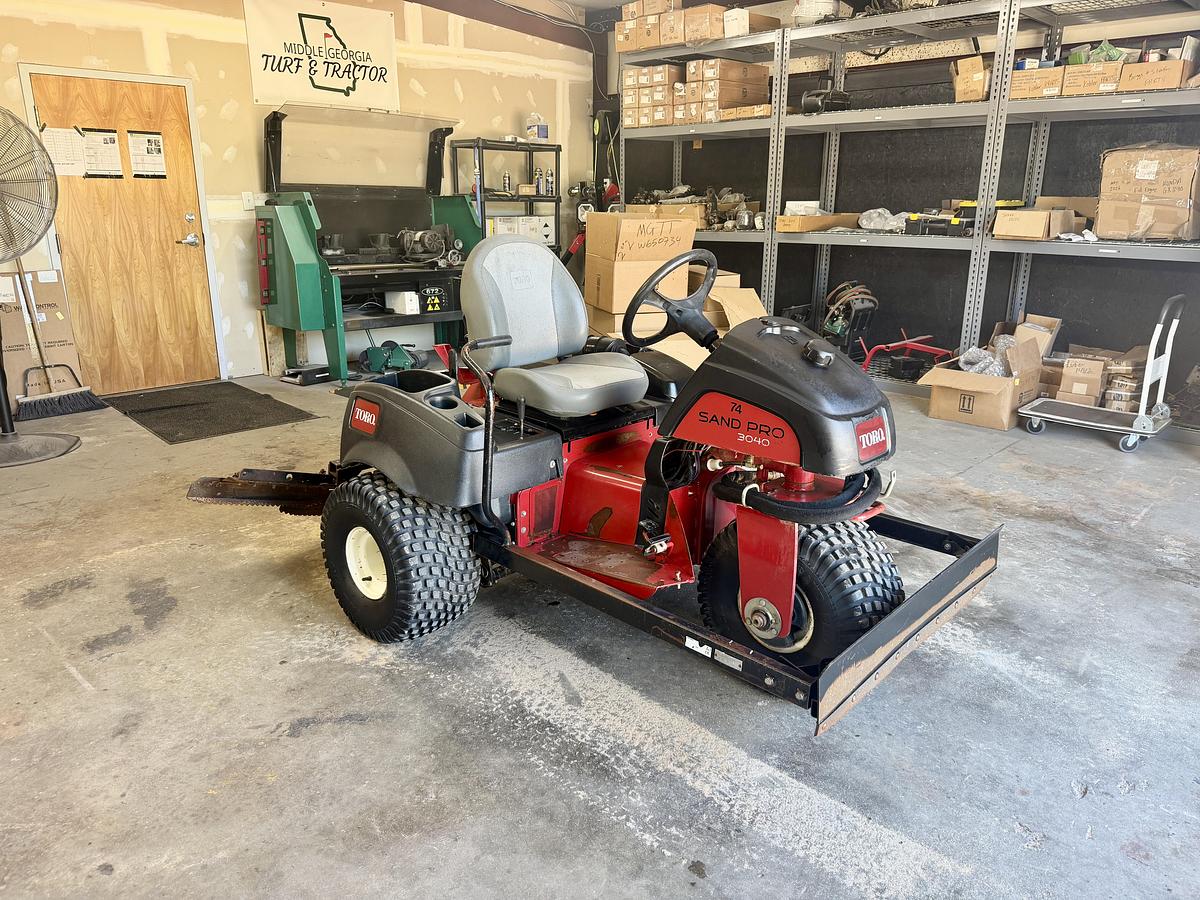 Used 2011 Toro Sandpro 3040