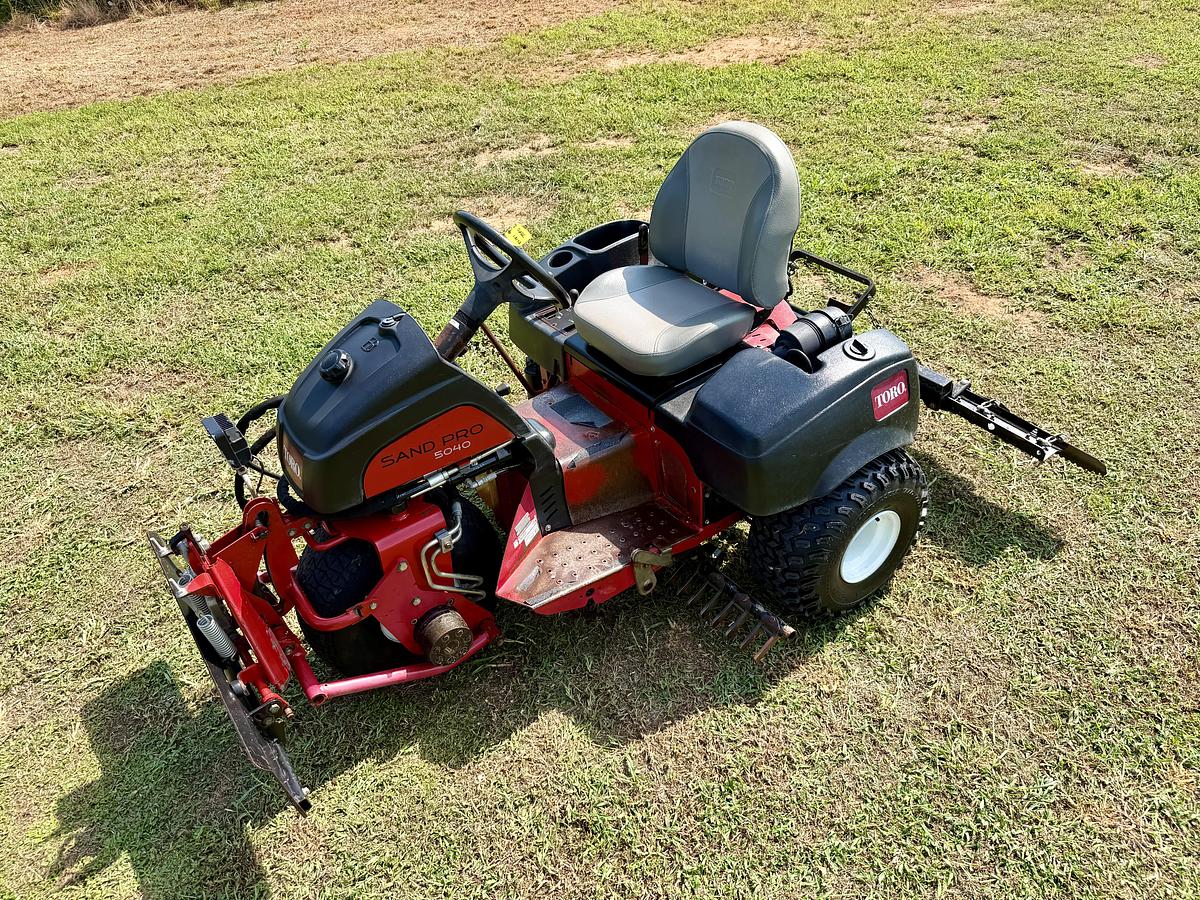 Used 2014 Toro Sandpro 5040
