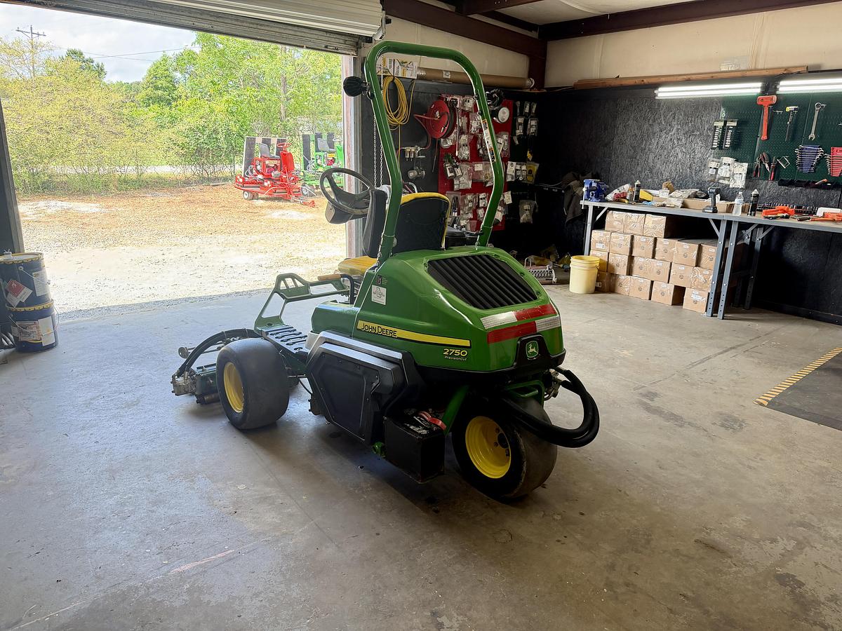 Used 2020 John Deere 2750 Greens Mower