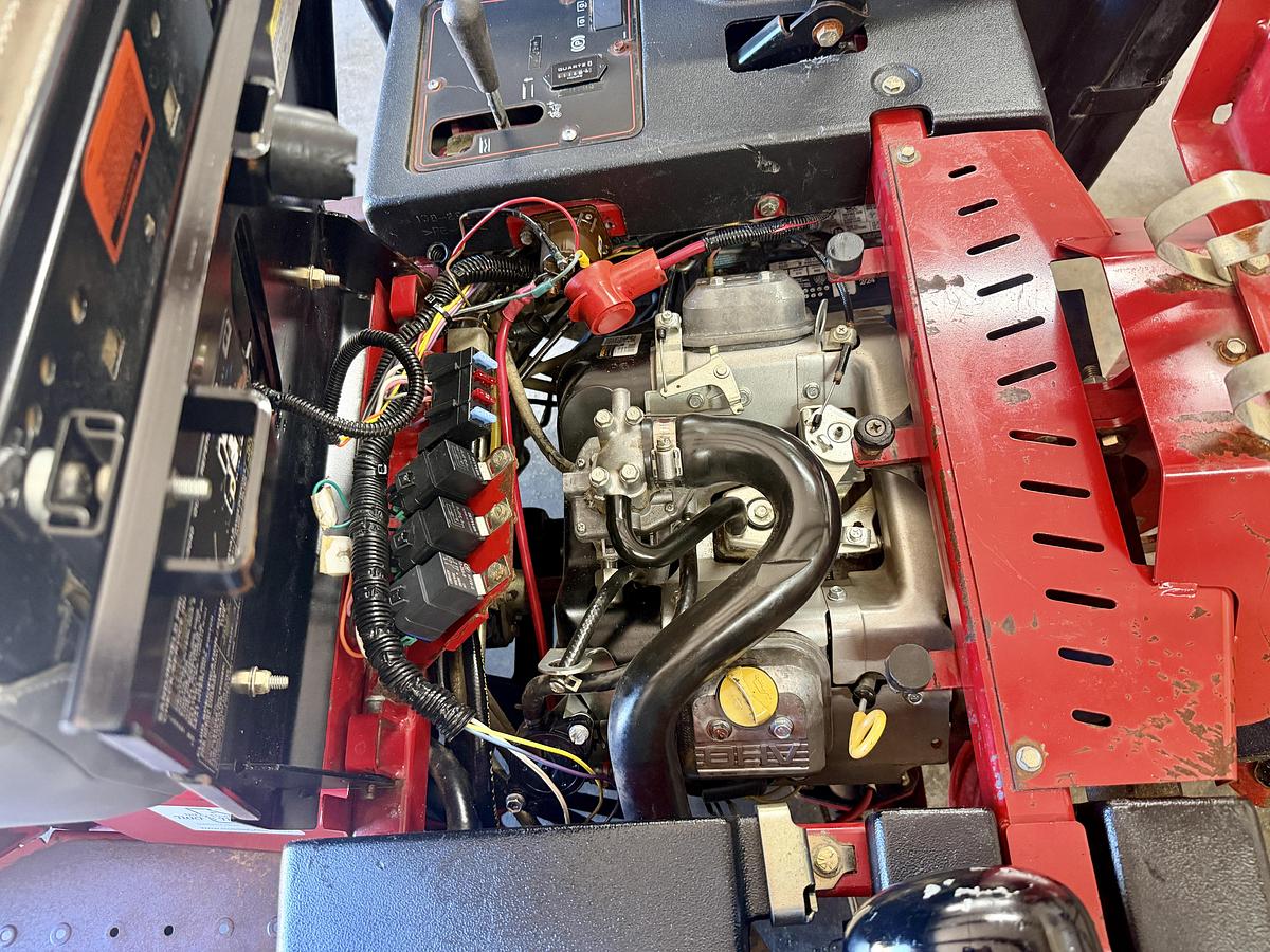 Used 2011 Toro Sandpro 3040