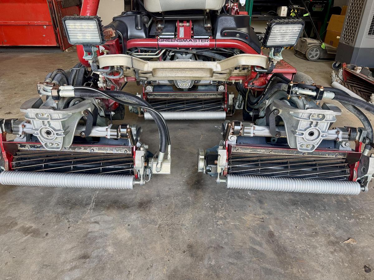 Used 2013 Toro Greensmaster 3300 Triflex