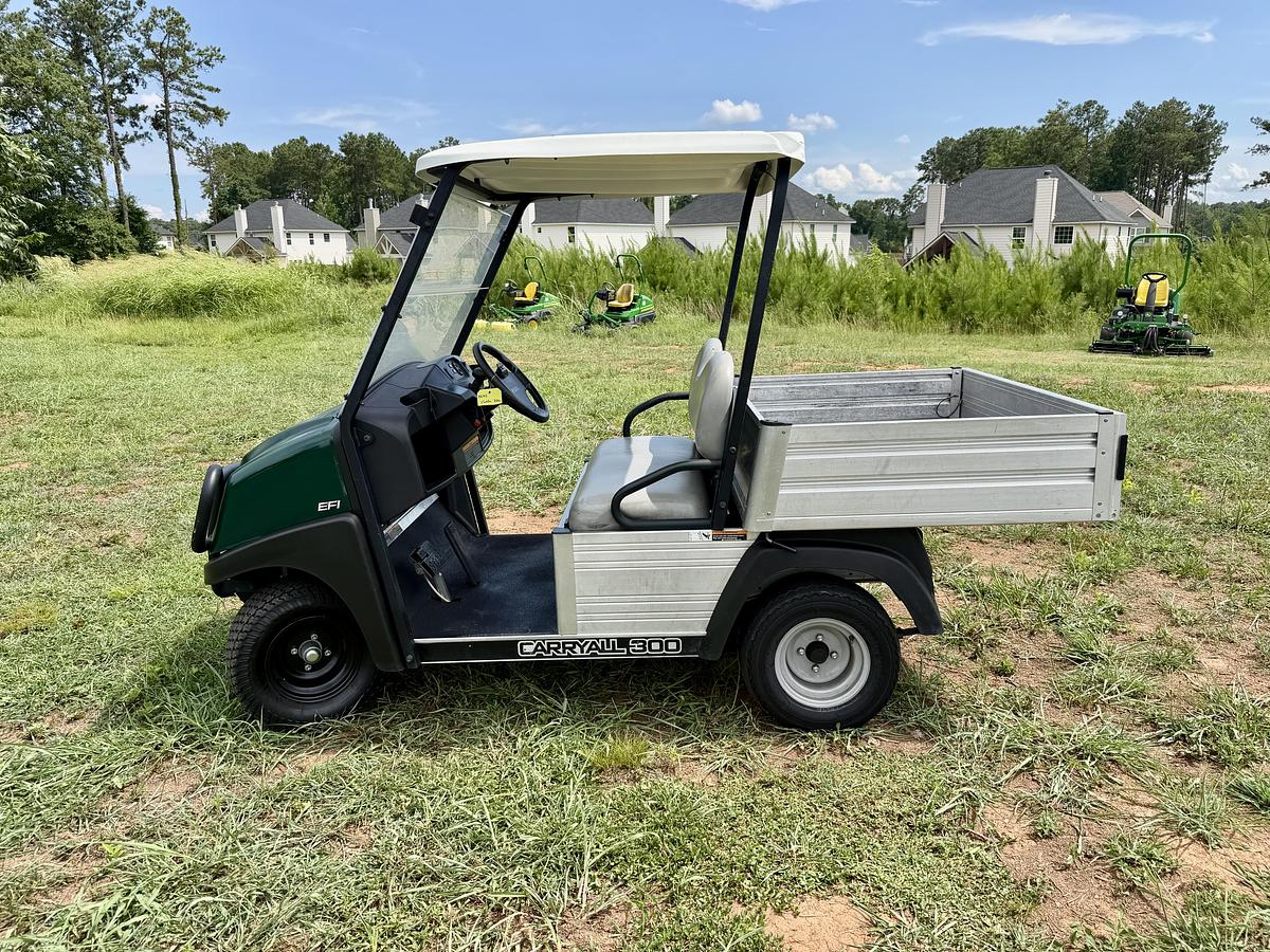 Used 2023 Club Car Caryall 300