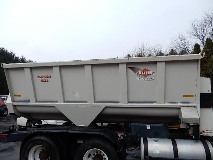 Used 2009 Kuhn Knight Slinger 8132