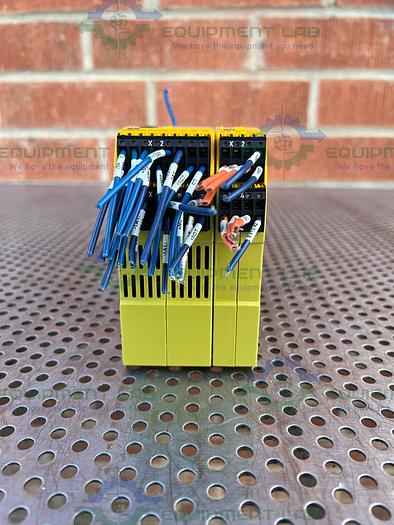 Used Pilz 772001 Safety Relay / Controller PNOZ mm0.1p w/ Pilz 751132 PNOZ s22