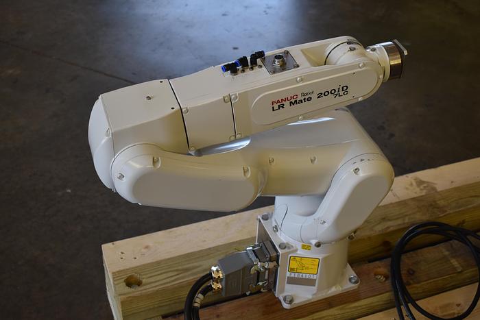 Refurbished FANUC LR Mate 200id/7LC Cleanroom/Food Grade Industrial Robot - 2016
