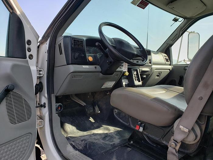 Used Ready to work NICE! 2006 Ford F750 4x4 with Terex TL50 HI- Ranger Bucket Truck