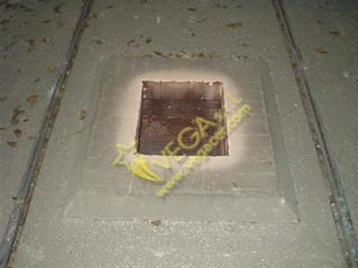 Used STOCK OF UNDERCUT METAL MOLDS