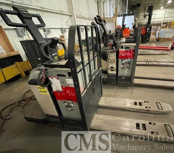 Used Crown Forklift Forklifts & Order Pickers - Warehouse Liquidation