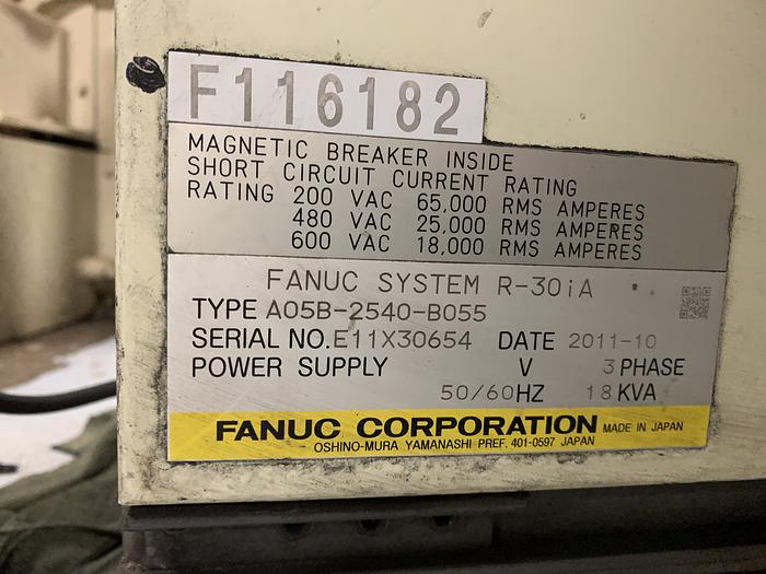 Used FANUC M900iA/600 6 AXIS ROBOT WITH R30iA CONTROL