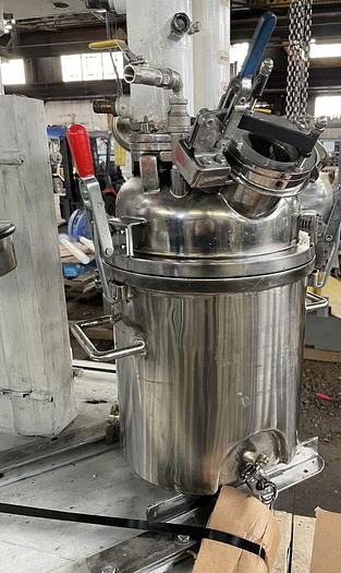 Used 3 GALLON MYERS TRIPLE SHAFT VACUUM MIXER - S/S - VACUUM - JACKETED - 2 MIX CANS