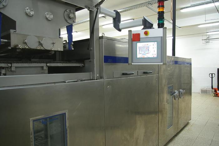 Used LLOVERAS CHOCOLATE MOULDING LINE (Solid and one-shot)