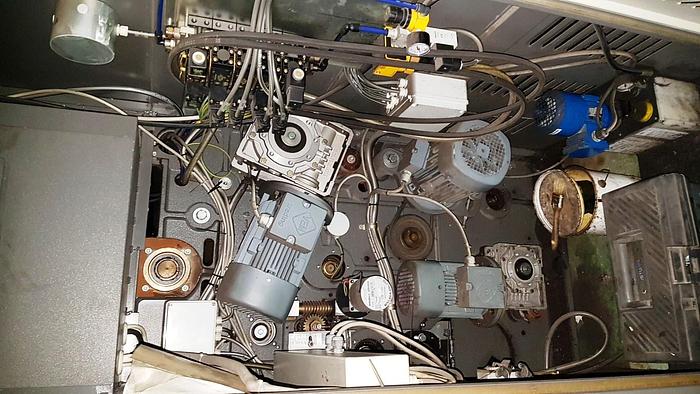 Used Shearing machine MARIO CROSTA