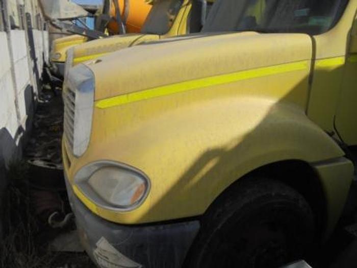 2013 FREIGHTLINER CL 120