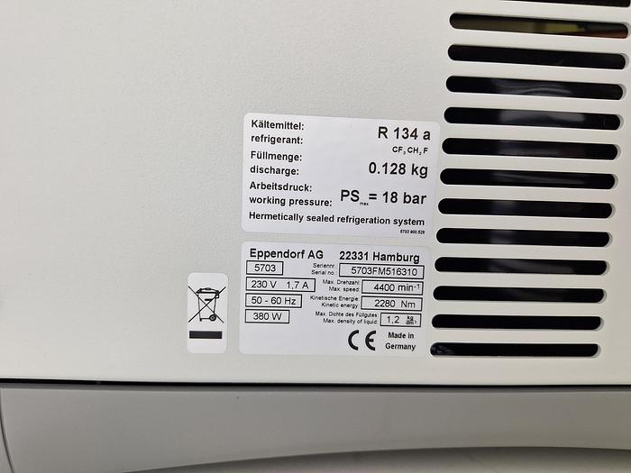 Used Eppendorf 5702 Centrifuge