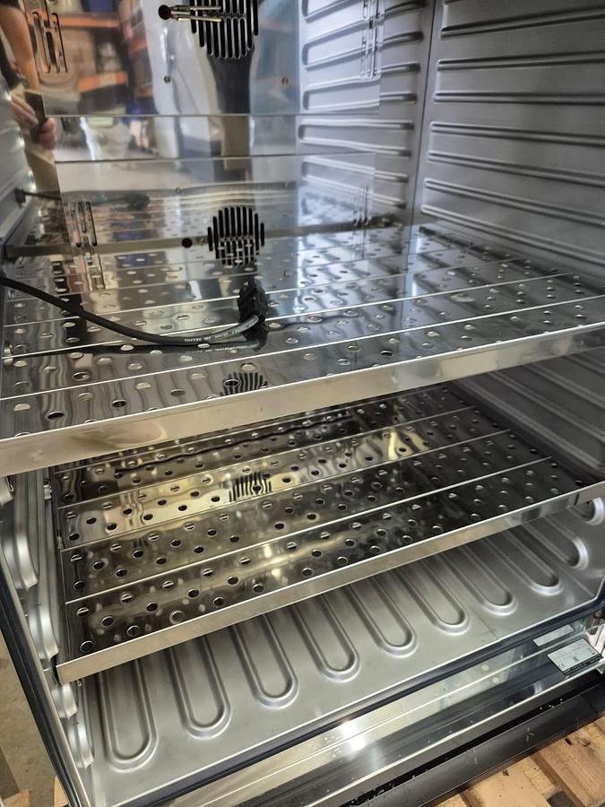 Used Memmert IPP260eco Peltier-Cooled Incubator