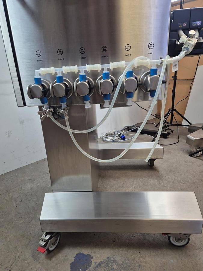 Used ÄKTA ready™ Chromatography System