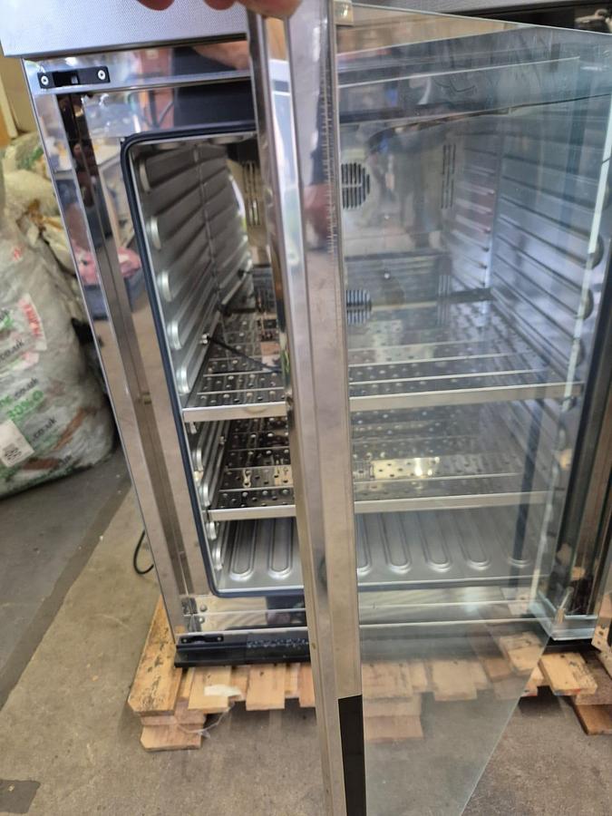 Used Memmert IPP260eco Peltier-Cooled Incubator