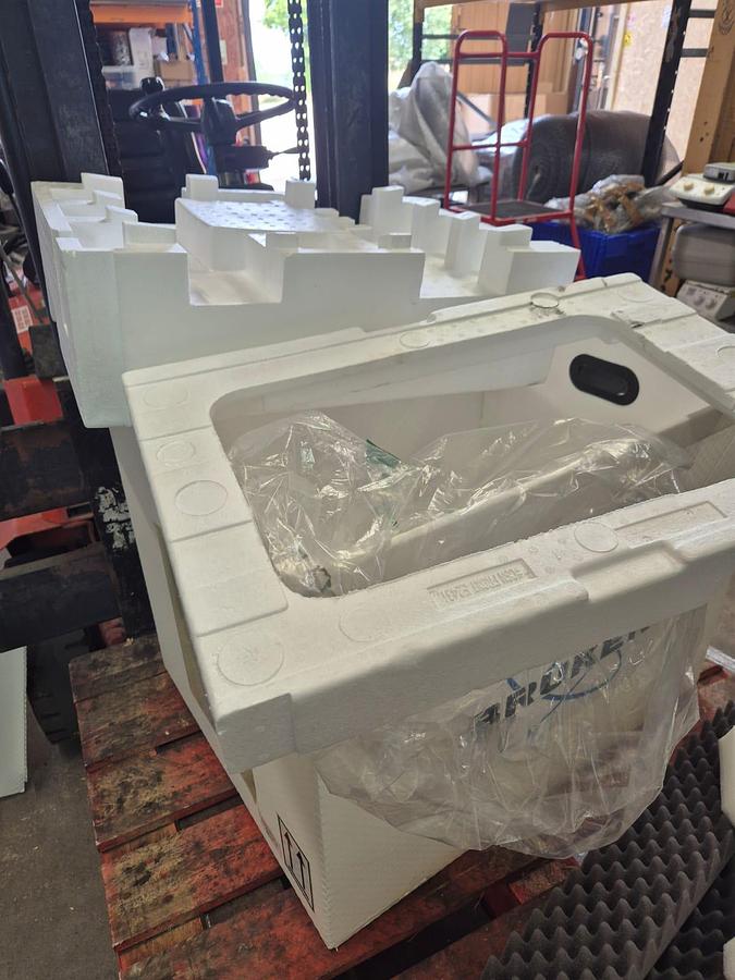 Used Bruker microflex spectrometer mass