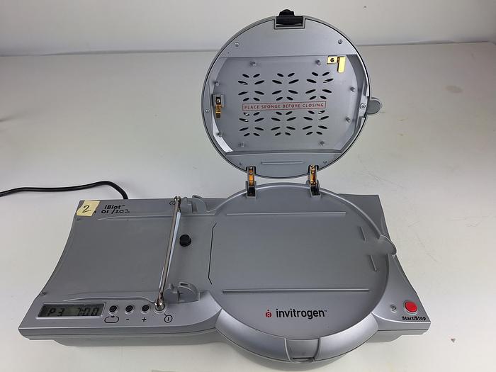 Used Invitrogen iBlot Blot Transfer Device