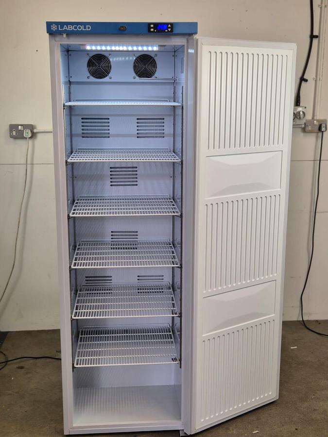 Used LABCOLD RLDF1510 Climatic Class 4 Refrigerator