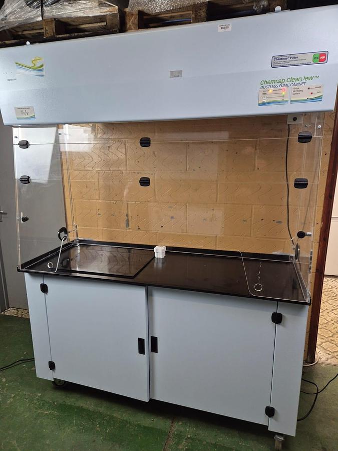 Used Bigneat Chemcap Clearview Ductless Fume Cabinet - Mobile