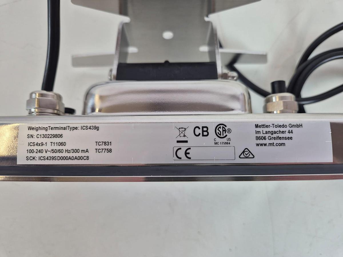 Used Mettler Toledo ICS439 Weighing Terminal