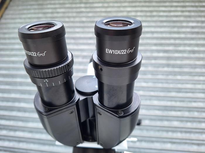 Used VWR VisiScope IT404 Microscope