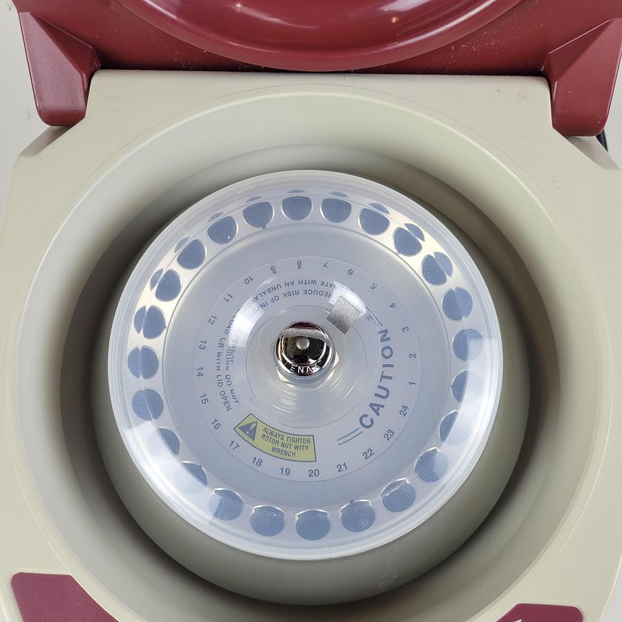 Used Labnet Spectrafuge 24D centrifuge