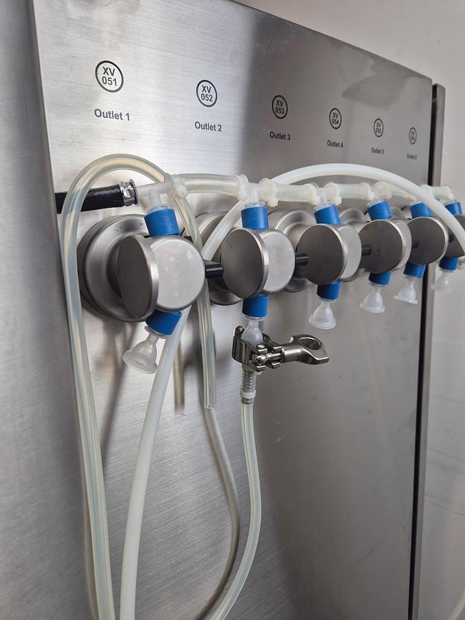 Used ÄKTA ready™ Chromatography System