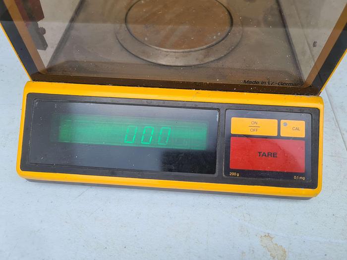 Used Sartorius 4 Fig Balance