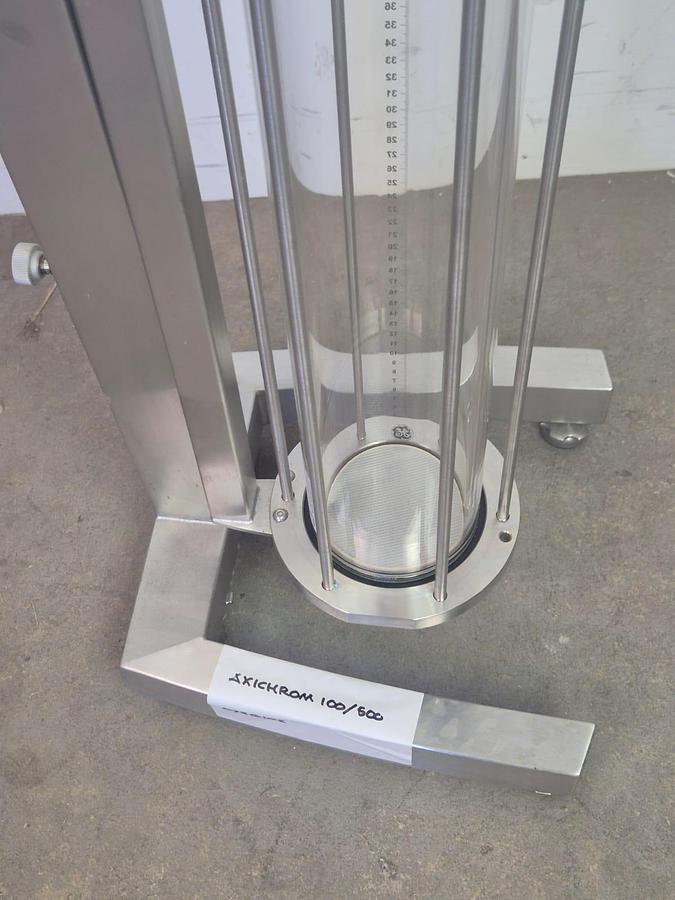 Used AxiChrom 100/500 Chromatography Column