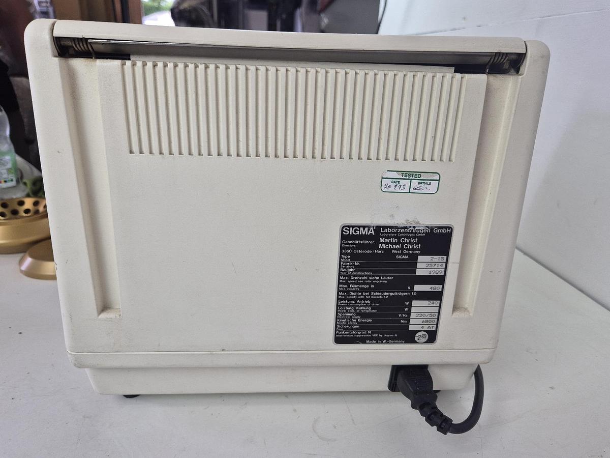 Used Sigma 2-15 Centrifuge + Accessories