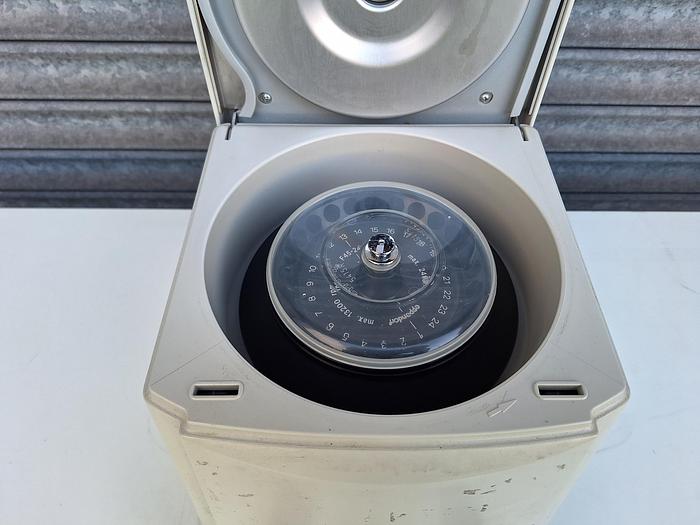Used Eppendorf 5415D Centrifuge
