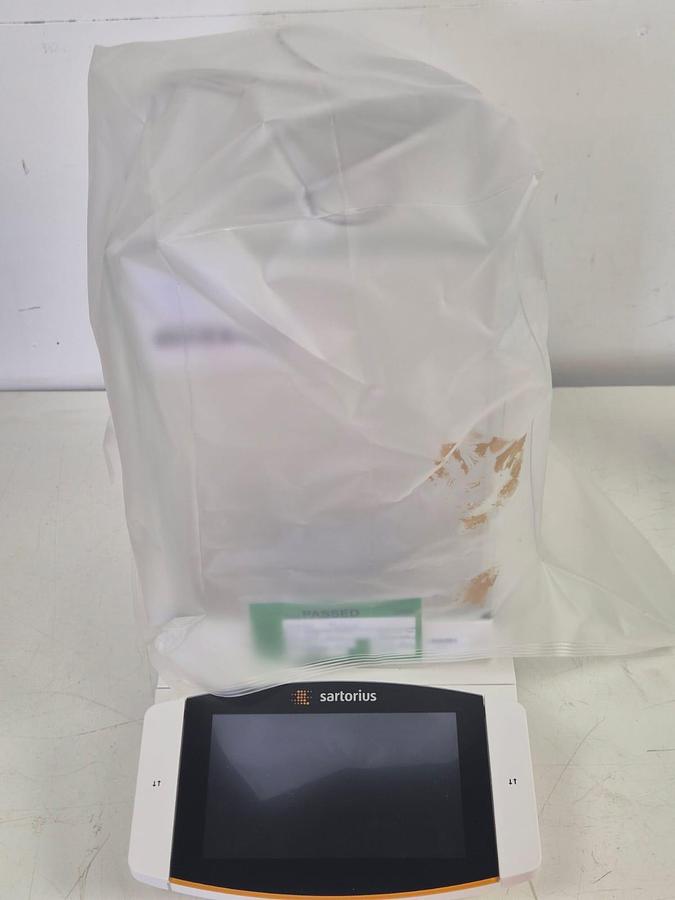 Used  Sartorius MCA225P-2S00-A Cubis II Semi-Micro Balance
