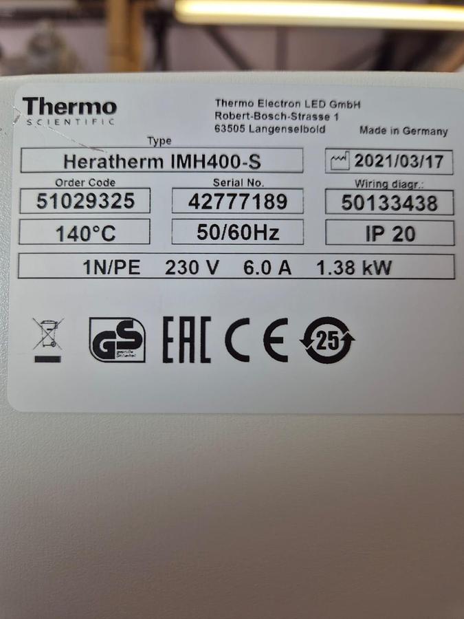 Used Thermo Scientific Heratherm IMH400-S Incubator