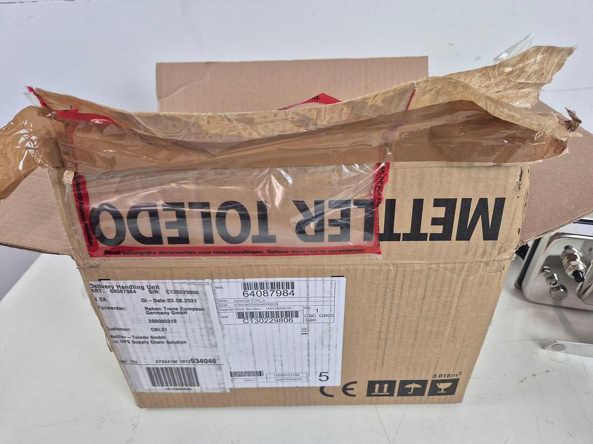 Used Mettler Toledo ICS439 Weighing Terminal