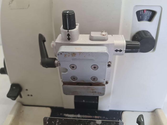 Used Leica RM2235 Manual Microtome