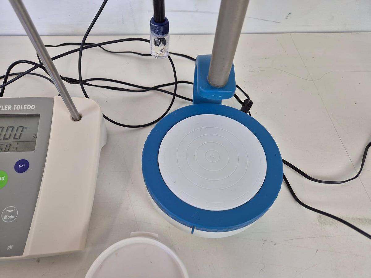 Used Mettler Toledo 5 Easy FE20 Benchtop Meter