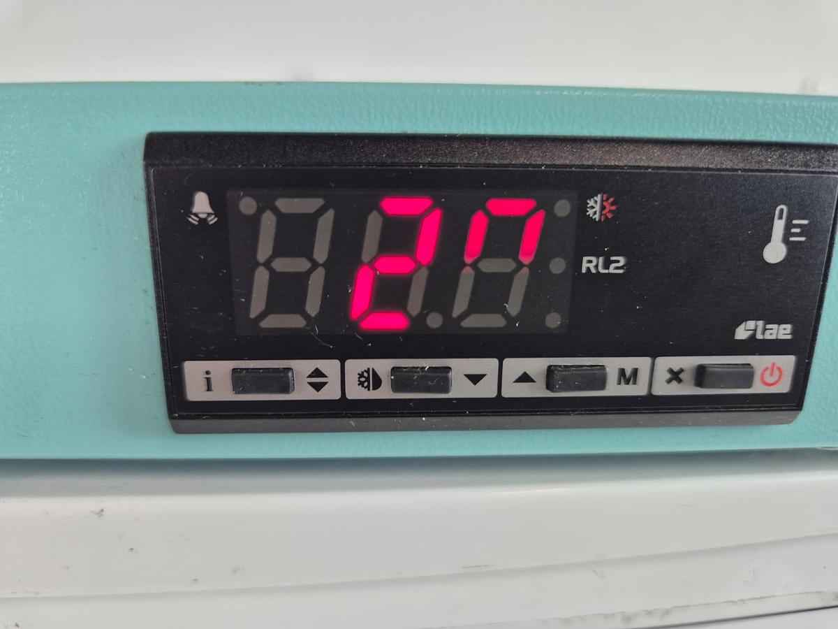 Used Lec Medical ISU27C Refrigerator