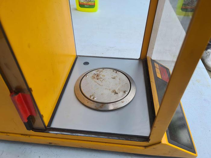 Used Sartorius 4 Fig Balance