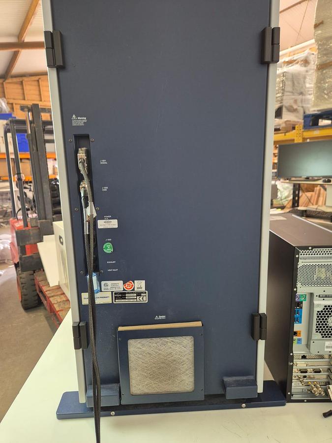 Used Bruker microflex spectrometer mass