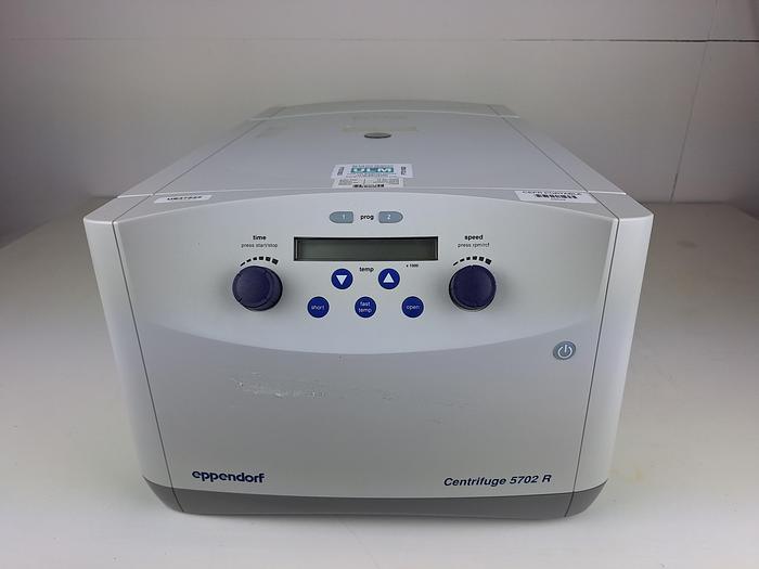 Used Eppendorf 5702 Centrifuge