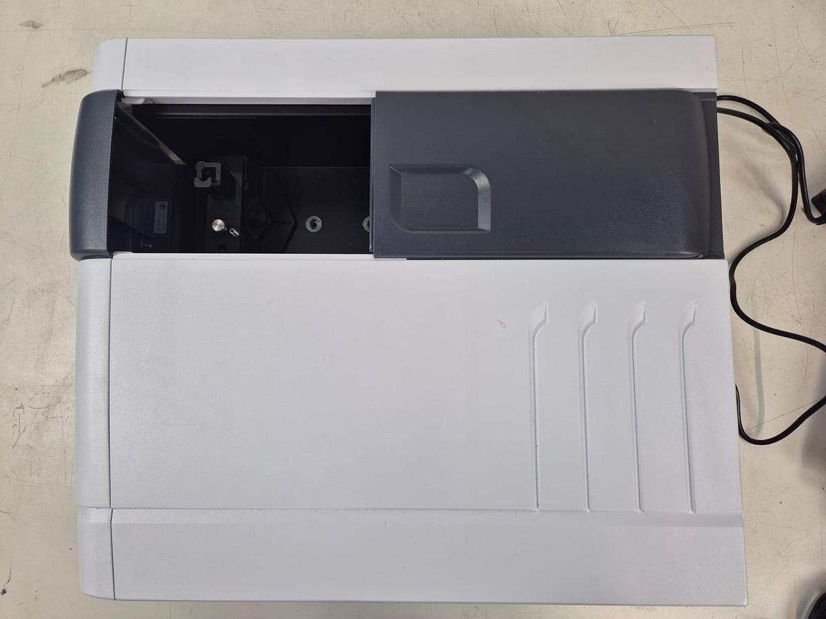 Used Agilent Carey 60 UV-Vis Spectrophotometer
