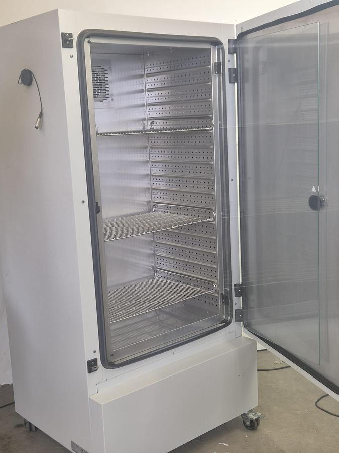 Used Binder KB 400 Cooled Incubator