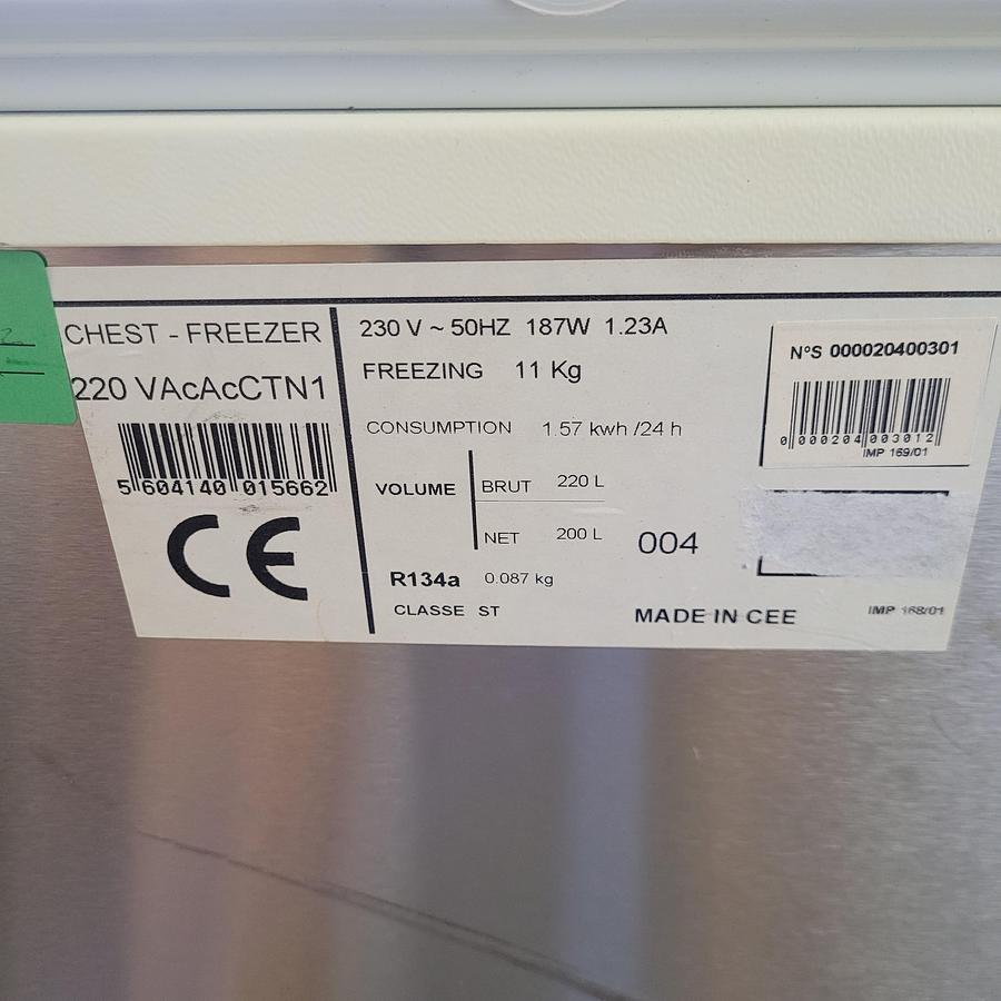 Used Chest-Freezer  220 VAcAcCTN1