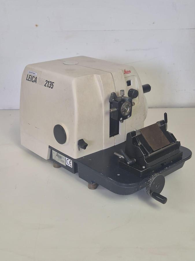 Used Leica RM2135 Rotary Microtome