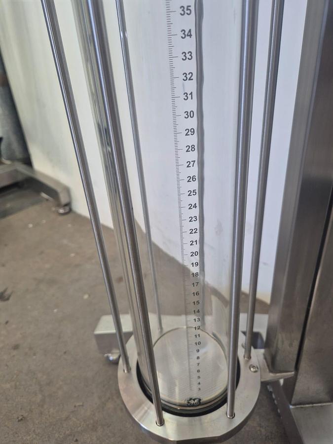 Used AxiChrom 100/500 Chromatography Column