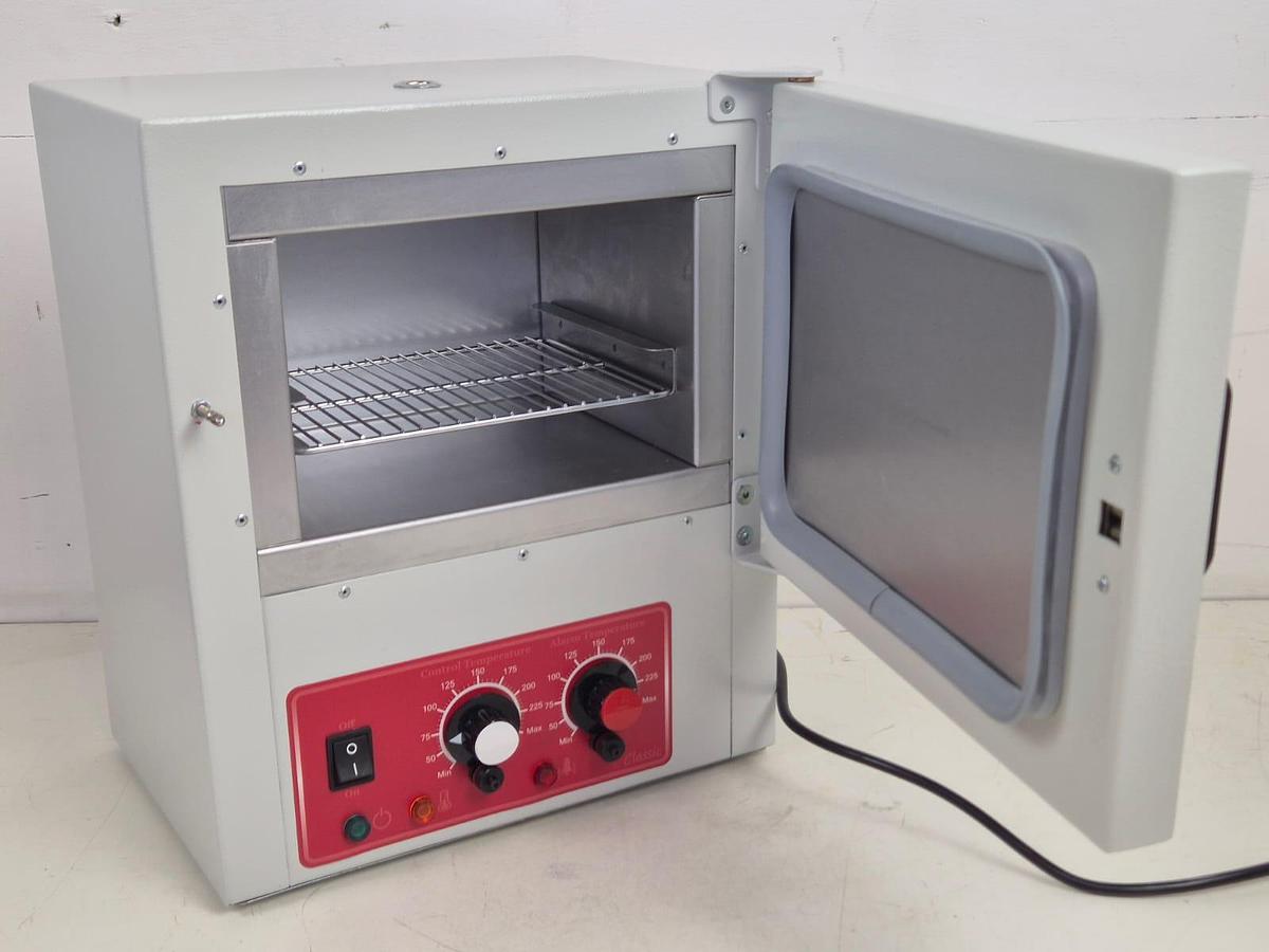 Used Genlab MINO/6 Oven 6L